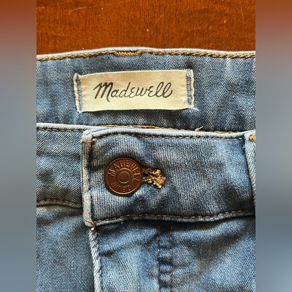 Madewell Curvy Skinny Roadtripper cropped jeans. High rise. Blue medium wash 31P - Picture 4 of 12